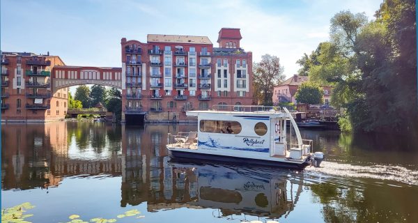 Hausboot im Winter Templin