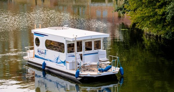 Kleines Hausboot Templin